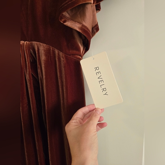 REVELRY NWT Maternity Gwen Velvet Dress in Terracotta | Size 12 - Picture 3 of 7